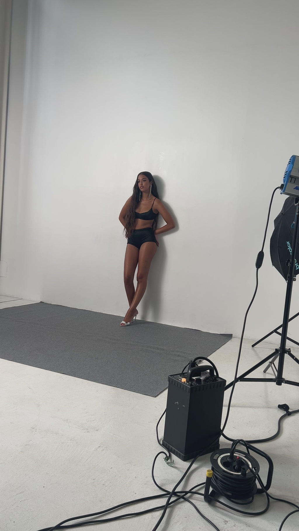 TALIA MICRO SHORTS - Black